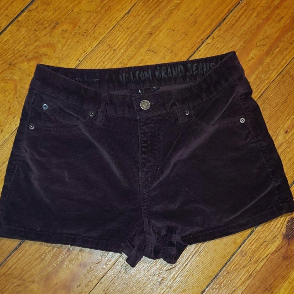 Volcom shorts - corduroy dark purple